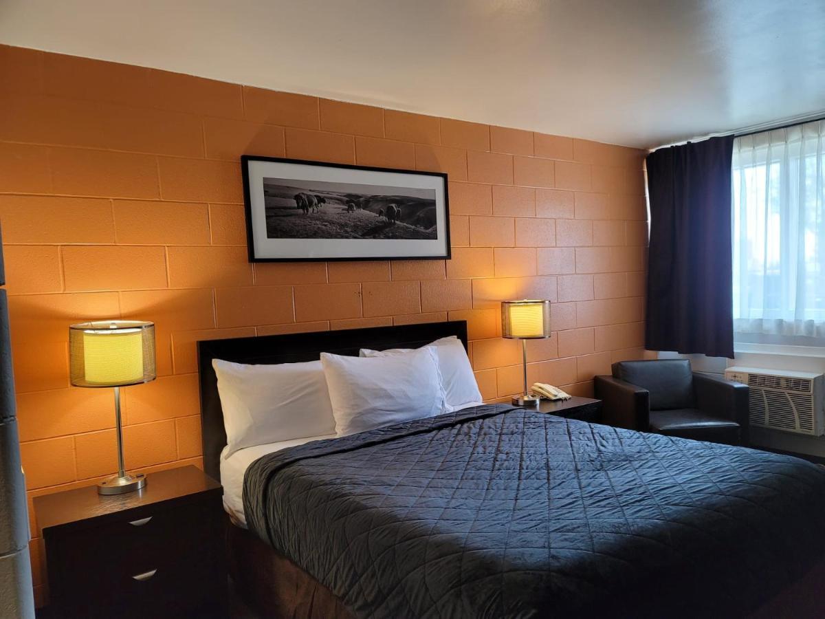 Roadking Inns Motel YYC Buitenkant foto